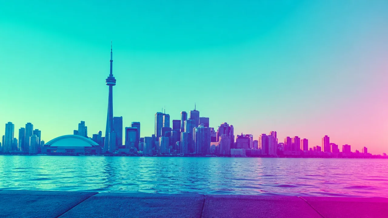 Paisagem urbana de Toronto, no Canadá, ao entardecer